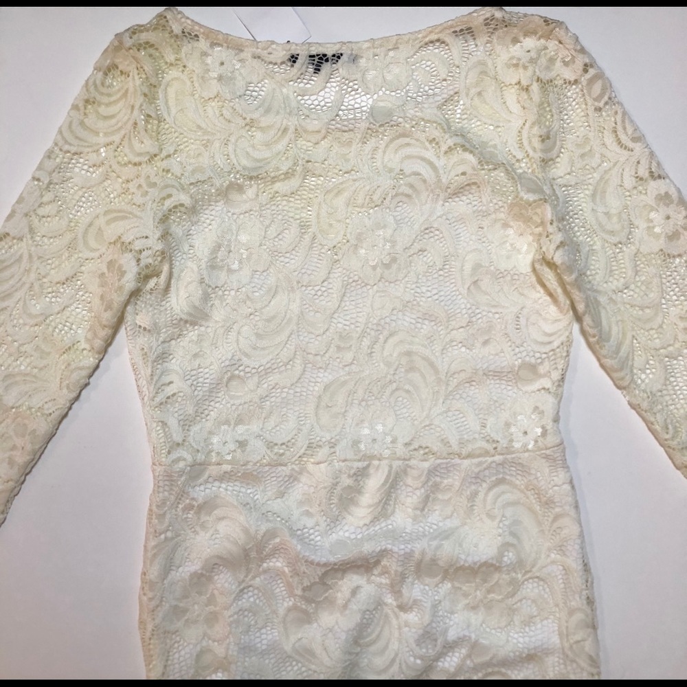 Women’s dress color white bodycon  size medium - Picture 4 of 12